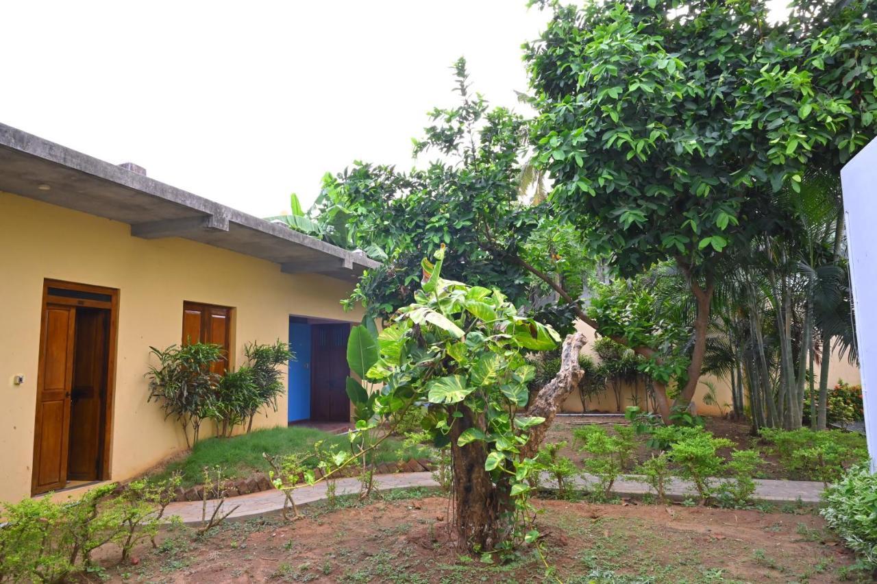 Les Boganveillea Heritage Guest House Auroville Eksteriør bilde